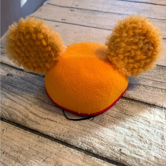 Winnie the Pooh Disney Parks  hat. - Picture 2 of 8